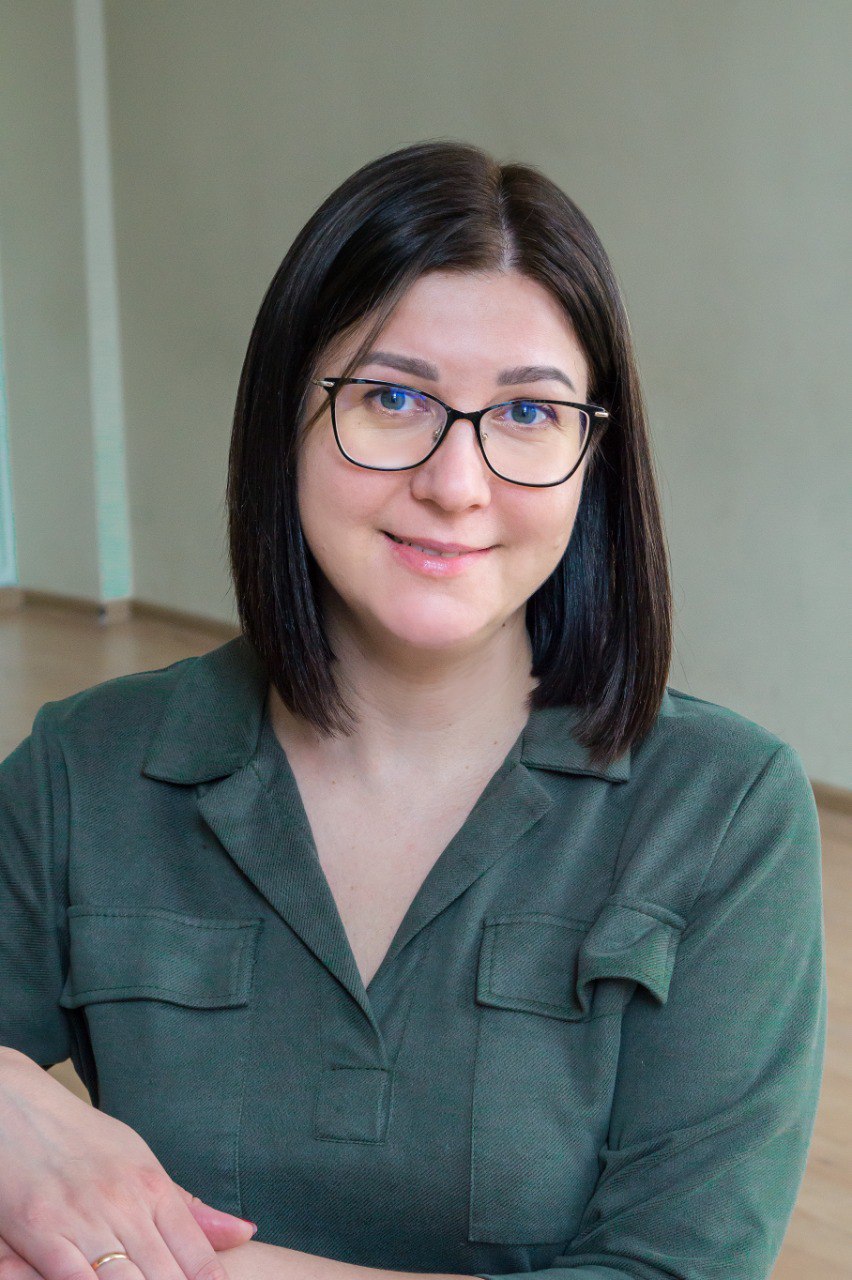 Бирюкова Оксана Васильевна.